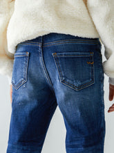 Cargar imagen en el visor de la galería, Jeans Lonia
