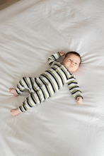 Lade das Bild in den Galerie-Viewer, Suit Striped
