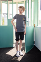 Lade das Bild in den Galerie-Viewer, Jeans Short Unreal Black
