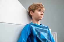 Lade das Bild in den Galerie-Viewer, Longsleeve Jarold
