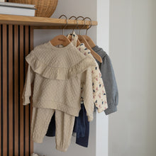 Lade das Bild in den Galerie-Viewer, Sweater + Broek O56373
