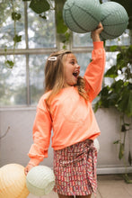 Lade das Bild in den Galerie-Viewer, Sweater Floor
