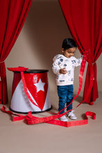 Lade das Bild in den Galerie-Viewer, Hoodie Illias

