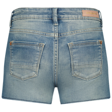Cargar imagen en el visor de la galería, Jeans Shorts Daizy
